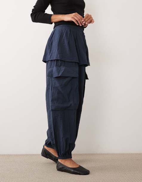 ASOS DESIGN Hose mit Rockdetail und Ballonbein in Marineblau - view 1