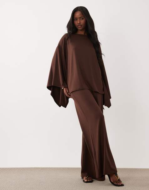 ASOS DESIGN – Hose mit weitem Bein und Oberteil im Cape-Stil in Braun - view 1