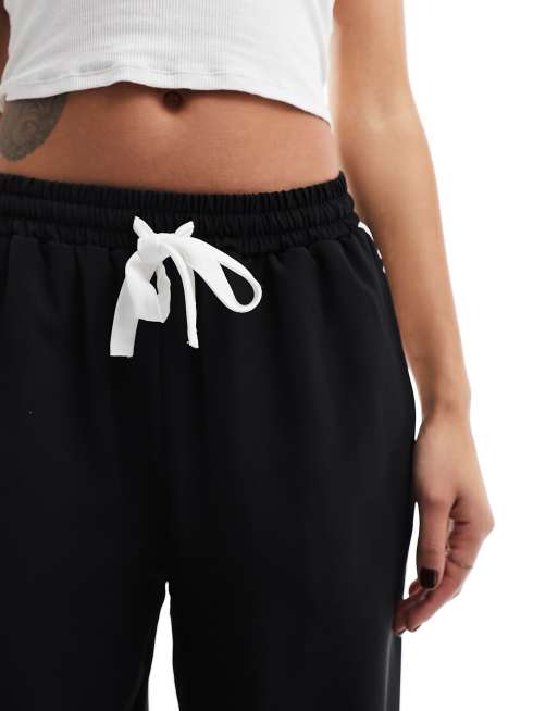 ASOS DESIGN – Hose zum Hineinschlüpfen mit Kontrastbahn in Schwarz, 5 von 5