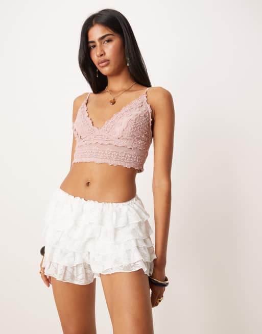 ASOS DESIGN - Hotpants color avorio con volant in pizzo