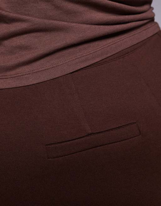 ASOS DESIGN - Hotpants van ponte stof met naden in chocoladebruin, 3 van 5