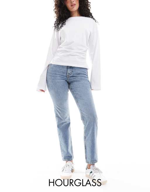 FhyzicsShops DESIGN Hourglass 90s straight leg tapered jeans in light blue