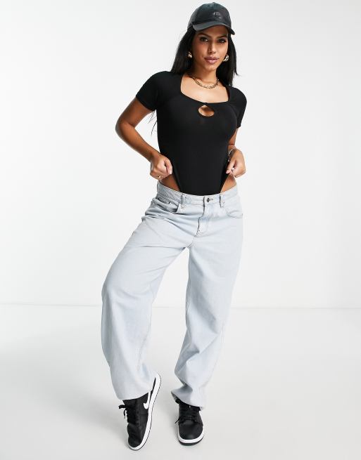 ASOS DESIGN Hourglass – Body in Schwarz mit Tropfenausschnitt und Flügelärmeln, 3 von 4