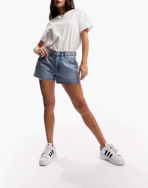 ASOS DESIGN Hourglass denim 'relaxed' shorts in midwash blue