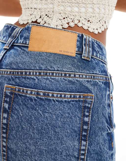 ASOS DESIGN Hourglass denim relaxed shorts in midwash blue, 4 of 5