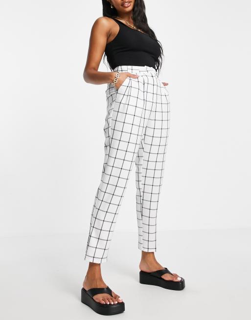 ASOS DESIGN Hourglass – Dopasowane eleganckie spodnie w kolorze kości słoniowej ze zwężanymi nogawkami i wzorem w kratę