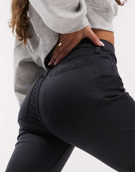 ASOS DESIGN Hourglass – Figurformende Jeans mit ausgestelltem Bein und Superstretch in Schwarz, 2 von 5