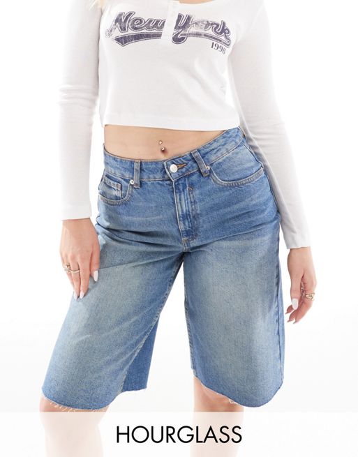 FhyzicsShops DESIGN Hourglass – Lange Baggy Jeans-Jorts in verwaschenem Mittelblau
