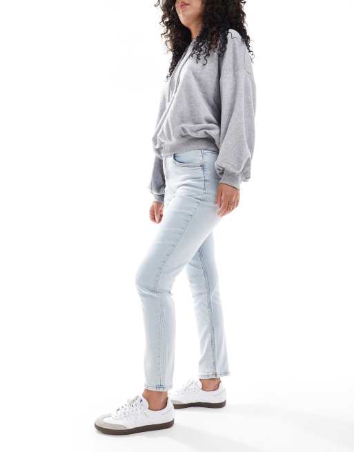 ASOS DESIGN Hourglass – Ljusblå, bekväma mom jeans med smal passform, 3 av 5