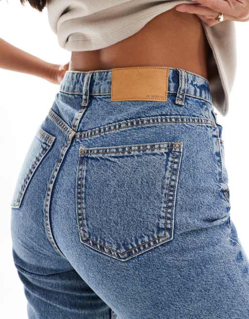 ASOS DESIGN Hourglass - Mellemblå afslappede mom-jeans med høj talje, 4 af 5