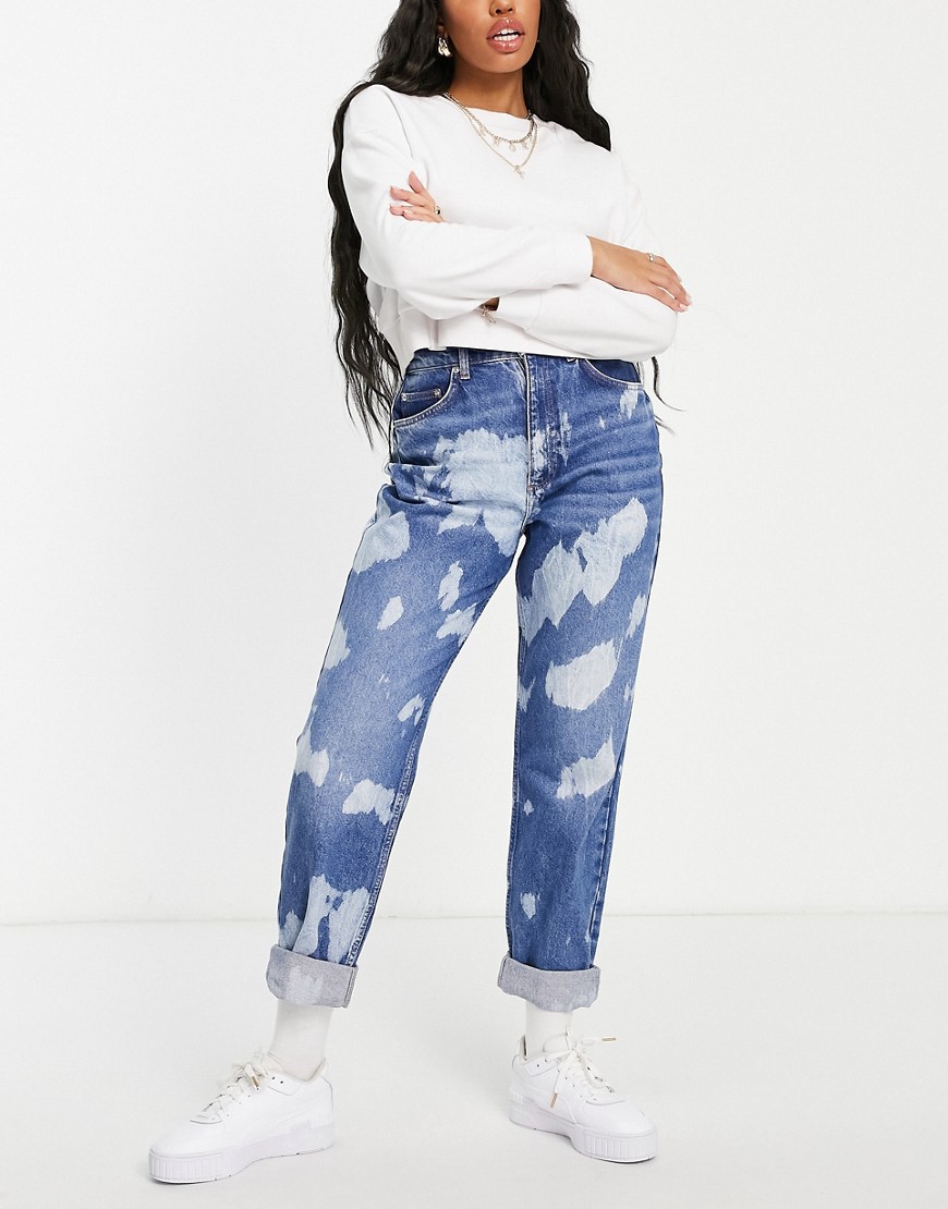 Asos Design Cotton Blend 'slouchy' Mom Jeans In Midwash With Paint Splatter - Mblue-blues