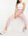Thumbnail 1 van 4