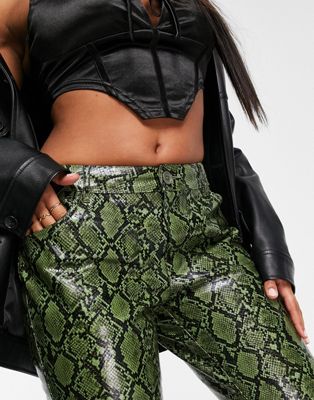 Leggings et pantalons en cuir DESIGN Hourglass - Pantalon droit à taille basse en imitation cuir imprimé peau de serpent - Vert