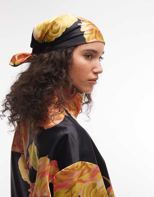 ASOS DESIGN - Hovedtørklæde i satin med lyst blomsterprint, 2 af 3
