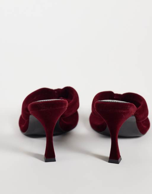 ASOS DESIGN Huddle padded toe thong heeled sandals in berry velvet, 5 of 5
