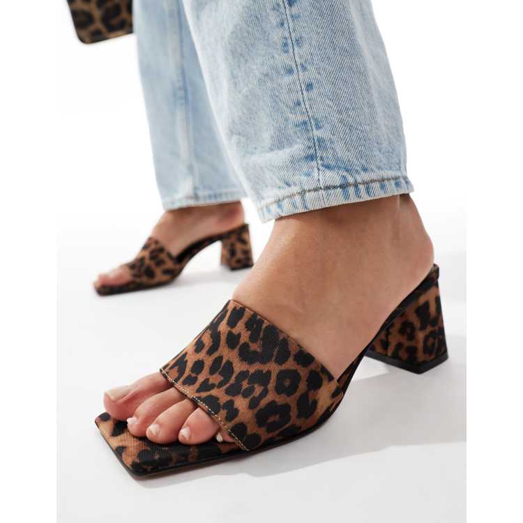 ASOS DESIGN Hundred Mules a talon carre mi haut et imprime leopard ASOS