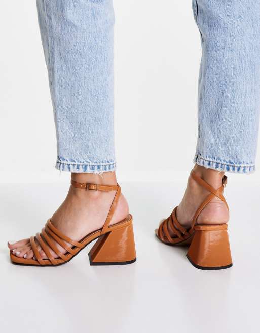 ASOS DESIGN – Husk – Jasnobrązowe sandały z pasków na obcasie klockowym, 2 z 4