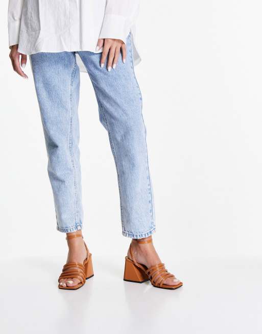 ASOS DESIGN – Husk – Jasnobrązowe sandały z pasków na obcasie klockowym, 4 z 4