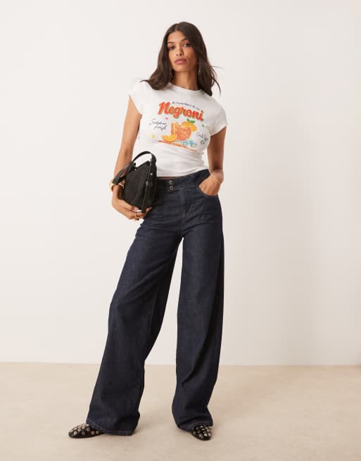 ASOS DESIGN - Hvid baby-T-shirt med 'Negroni'-cocktailprint, 3 af 4