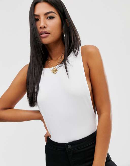 ASOS DESIGN - Hvid bodysuit med dyb udskæring i siden