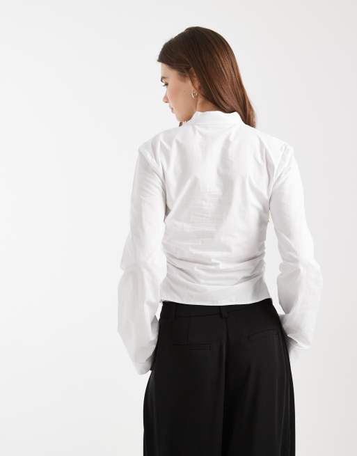 ASOS DESIGN - Hvid figursyet skjorte med indsyet talje og kinakrave, 4 af 4