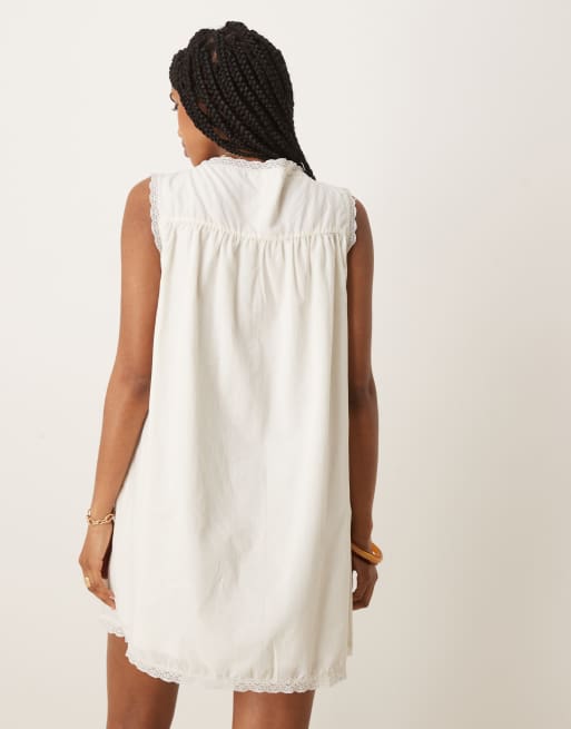 ASOS DESIGN - Hvid minikjole i bomuld i babydoll-stil med blondekant, 4 af 4
