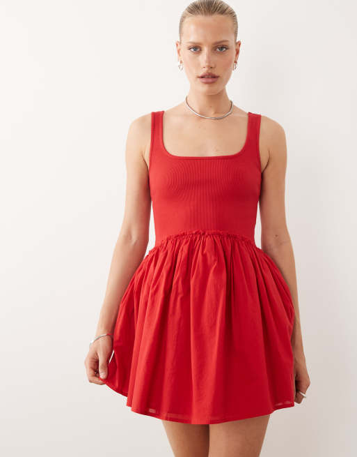 ASOS DESIGN - Hvid minikjole med dyb rund hals og ribstrikket overdel samt poplinskørt, 2 af 4