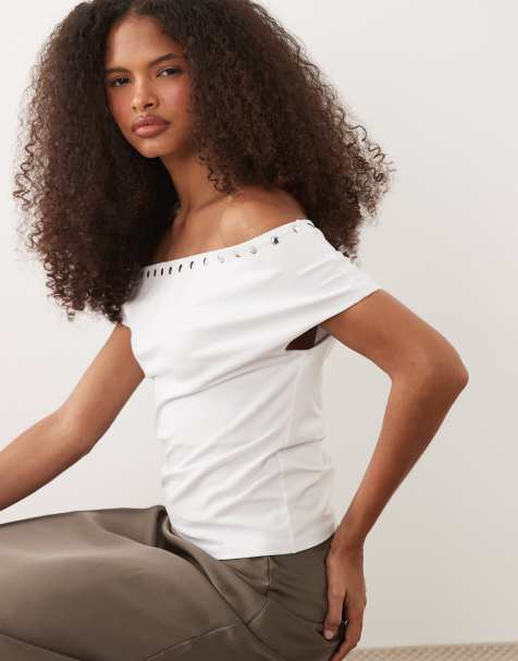 ASOS DESIGN - Hvid offshoulder-overdel med nittedetaljer - view 1