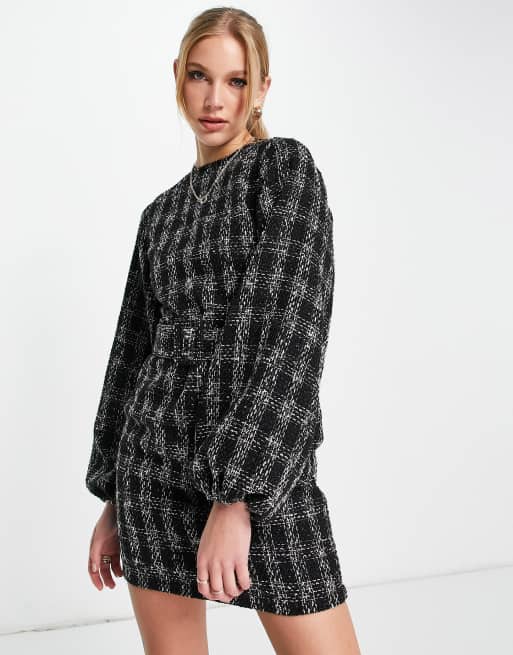 ASOS DESIGN - Hvid og sort minikjole i bouclé med bælte 