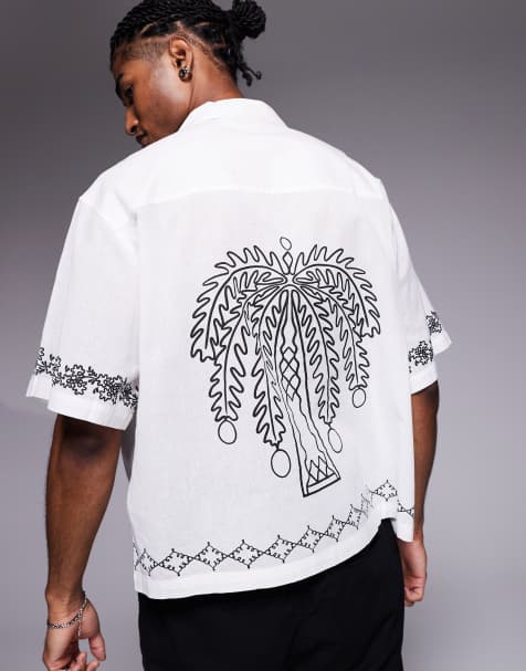 ASOS DESIGN - Hvid oversized skjorte med reverskrave og print på ryggen i firkantet pasform - view 1