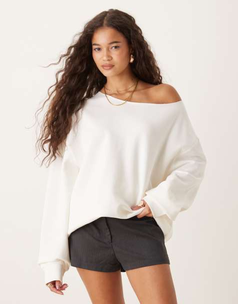 ASOS DESIGN - Hvid oversized sweatshirt med offshoulder-snit - view 1