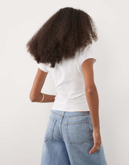 ASOS DESIGN - Hvid ribstrikket baby-T-shirt med synlige sømme, 2 af 4