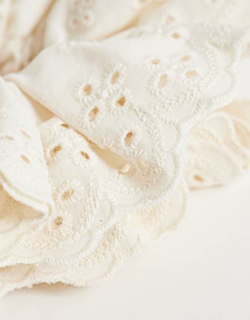 ASOS DESIGN - Hvid scrunchie med broderi, 3 af 3