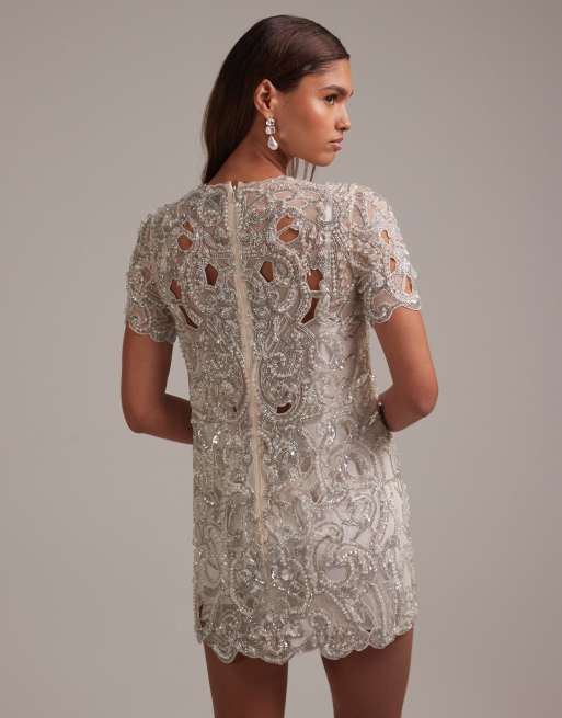 ASOS DESIGN - Hvid shift-minikjole med ornamentale paillet-udsmykninger og udskæringer, 5 af 5