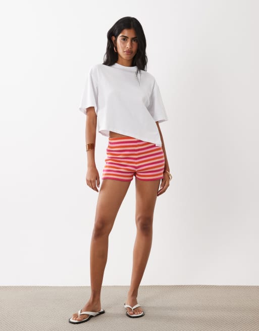 ASOS DESIGN - Hvid T-shirt med korte ærmer og asymmetrisk kant, 2 af 4