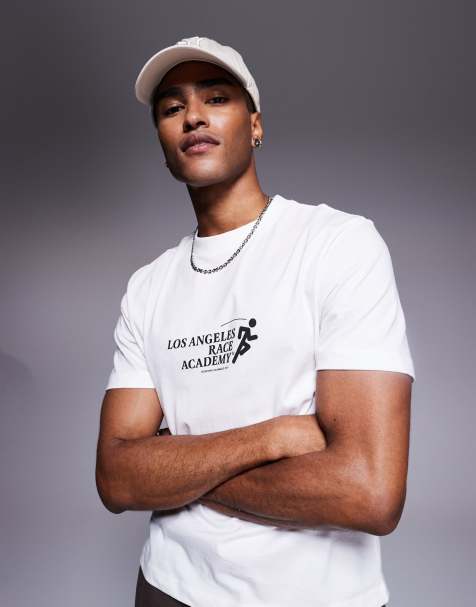 ASOS DESIGN - Hvid T-shirt med sportsgrafik i firkantet pasform - view 1