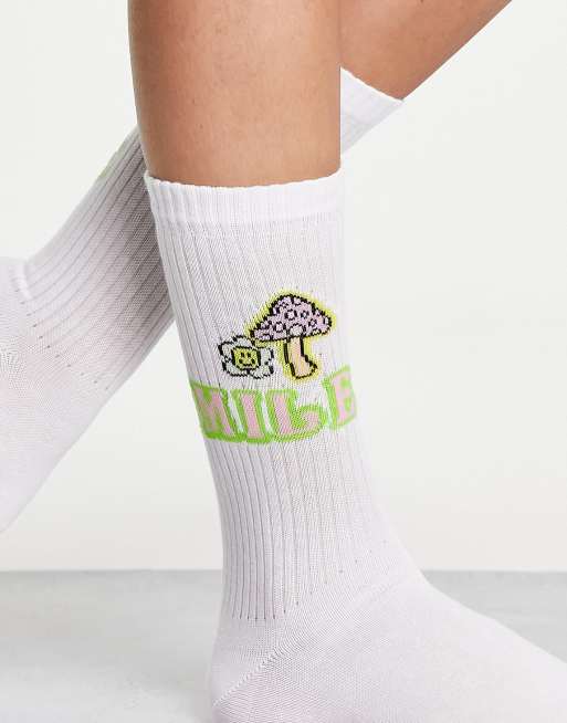ASOS DESIGN - Hvide ribstrikkede sokker med svampe- og smileymotiv, 3 af 4