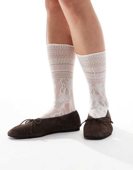 ASOS DESIGN - Hvide sokker med opdelte tæer i gennemsigtigt blondestof, 2 af 3