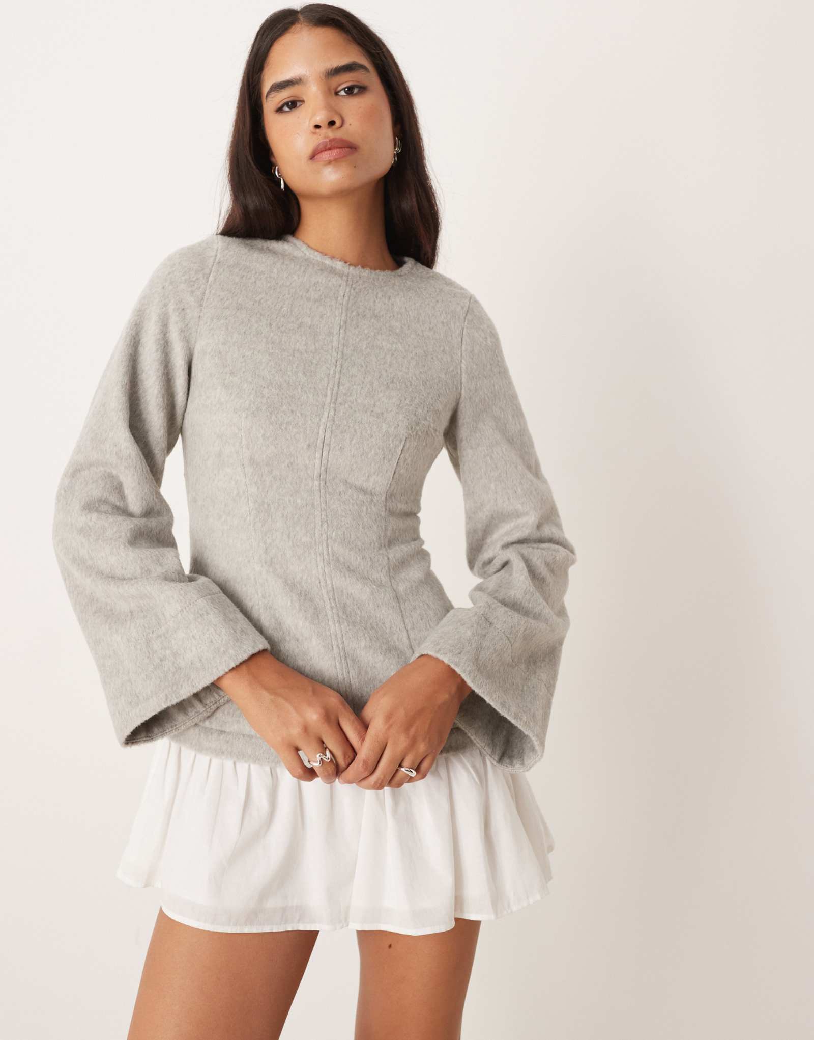 Мини-платье ASOS DESIGN hybrid с заниженной талией серого цвета