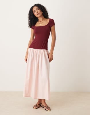 ASOS DESIGN - Hybrid-Maxikleid mit eckigem Ausschnitt und angeschnittenen Ärmeln in Burgunderrot