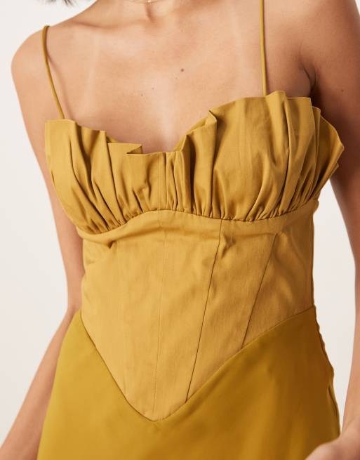 ASOS DESIGN – Hybrid-Midaxikleid in Ocker mit Korsettdetail und Schrägschnitt, 3 von 4