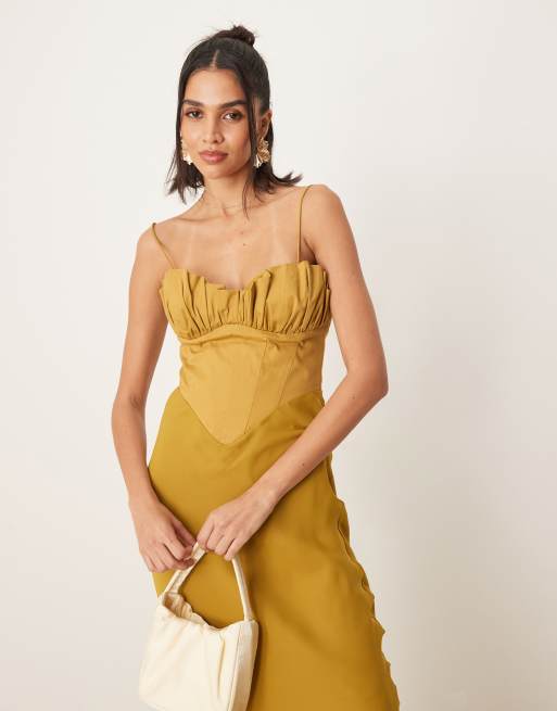 ASOS DESIGN – Hybrid-Midaxikleid in Ocker mit Korsettdetail und Schrägschnitt, 4 von 4