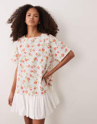 Мини-платье-футболка ASOS DESIGN hybrid в нежном цветочном стиле ditsy floral