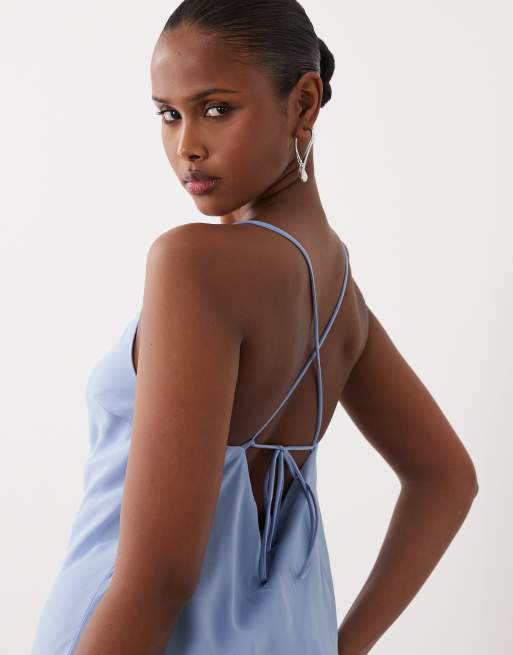 ASOS DESIGN - Hybride maxi cami-jurk van satijn met panelen in lichtblauw, 3 van 4