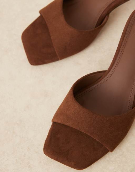 ASOS DESIGN Hyped kitten heeled mules in chocolate suedette, 3 of 4