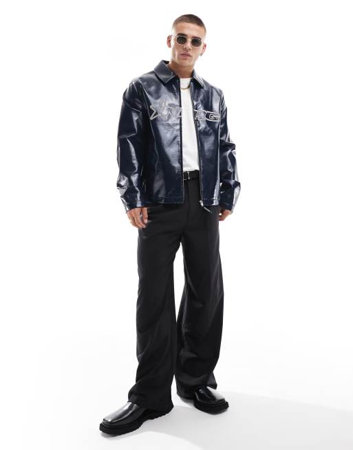 ASOS DESIGN - Imitatieleren harrington jack met borduursel in marineblauw, 2 van 4