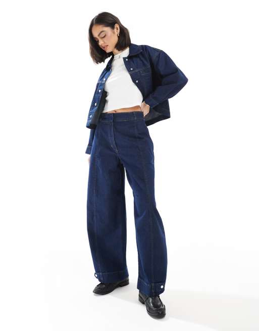 ASOS DESIGN – Indigoblå jeans med barrelben och flikdetalj, del av set, 2 av 5