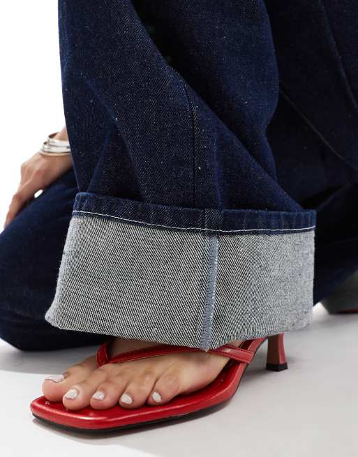 ASOS DESIGN – Indigoblå jeans med uppvikt fåll och kontrastsömmar, 4 av 5