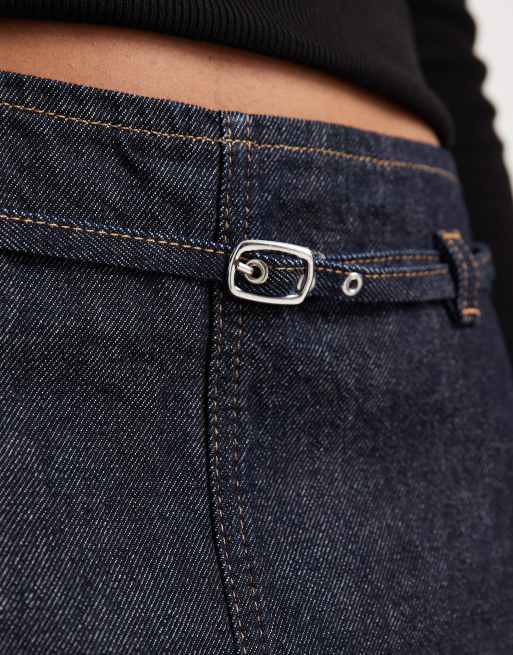 ASOS DESIGN – Indigoblå jeanskjol i minilängd med skärp, 3 av 5