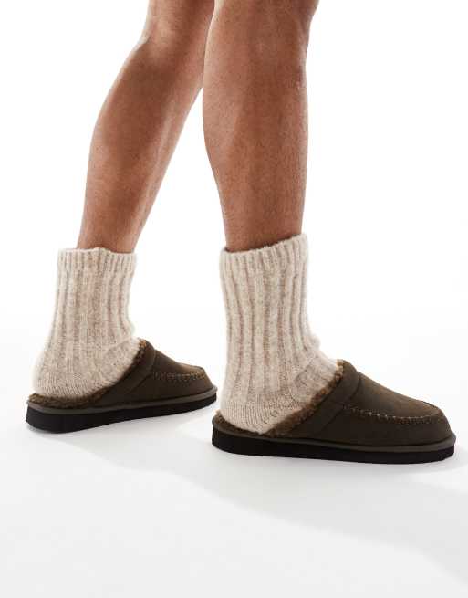 ASOS DESIGN - Instappantoffels met fleecevoering in bruin, 3 van 4